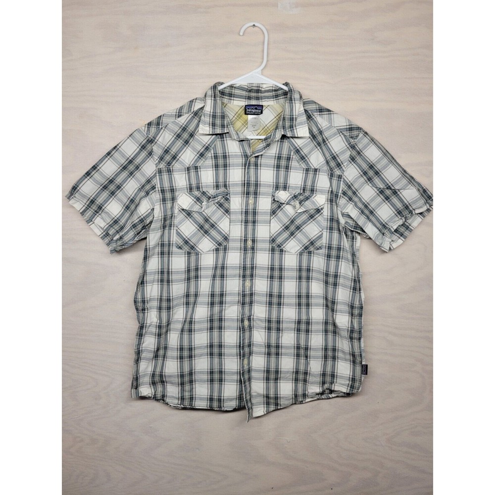 Patagonia Men's SZ M Button Up Shirt Organic Cotton Embroidered Outdoor Plaid